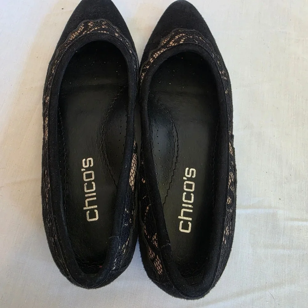 Chicos Black Suede Lace Scalloped Pointed Toe Flats Shoes Womens Size 7.5 M